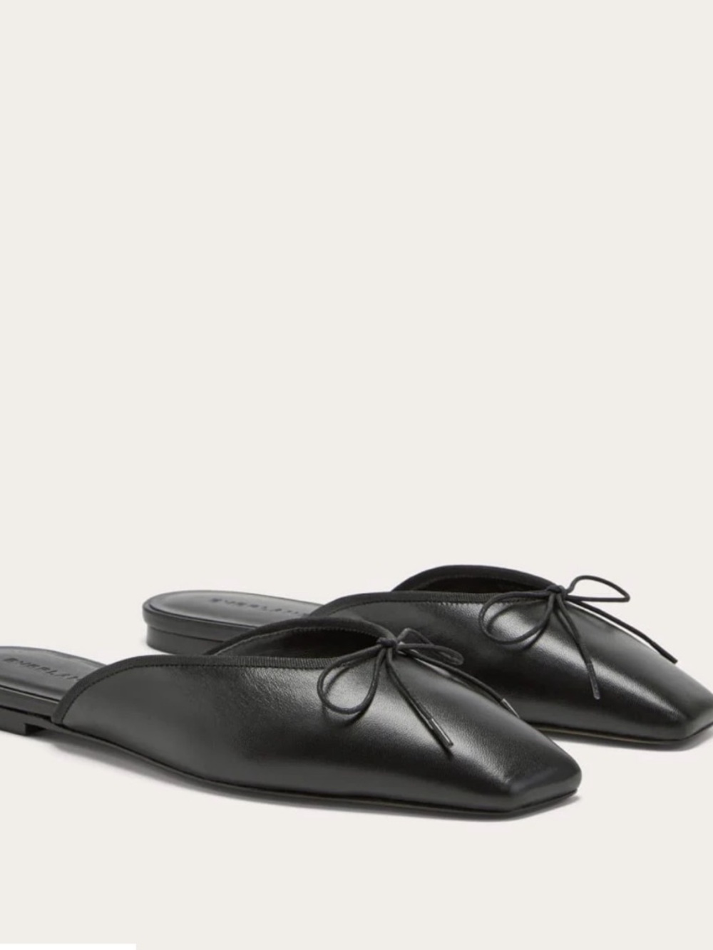 Everlane//Black Leather Mules